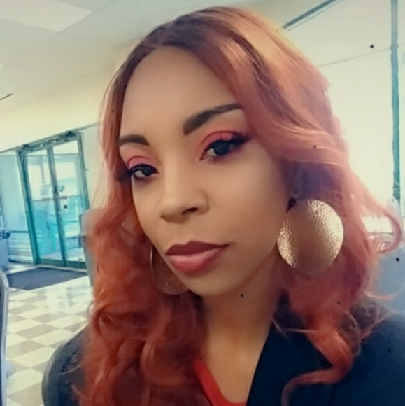 Meet your Posher, Shanay - Picture 2 of 10